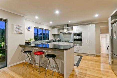 Photo of property in 57 Laurel Oak Drive, Schnapper Rock, Auckland, 0632