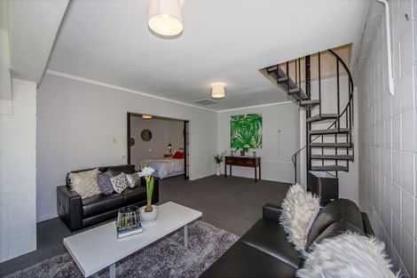 Photo of property in 2/36 Greendale Spur, Glenfield, Auckland, 0629