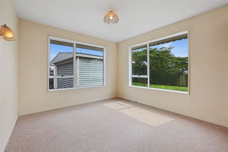 Photo of property in 5 Lochee Road, Upper Riccarton, Christchurch, 8041