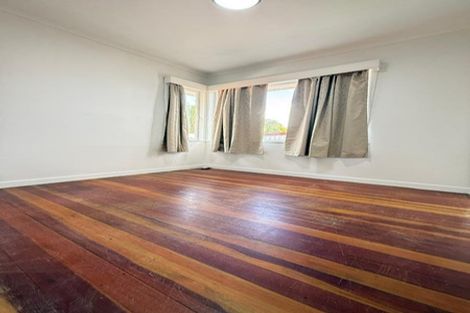 Photo of property in 42 Vera Road, Te Atatu South, Auckland, 0610