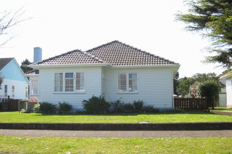 Photo of property in 23 Cornwall Street, Brooklands, New Plymouth, 4310