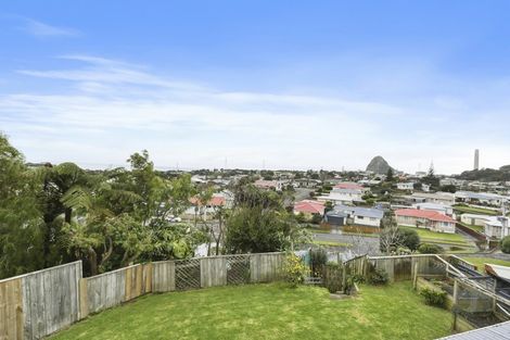 Photo of property in 15 Mount View Place, Spotswood, New Plymouth, 4310