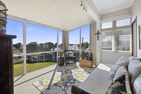 Photo of property in 11 Burns Street, Westown, New Plymouth, 4310