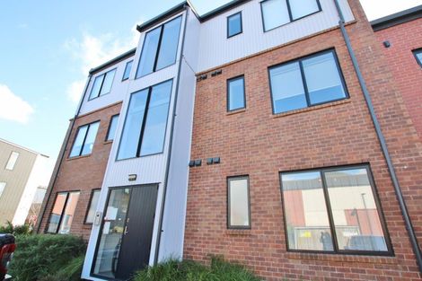 Photo of property in 2/17 Uku Lane, Hobsonville, Auckland, 0616