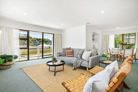 Photo of property in 32 Collins Avenue, Tawa, Wellington, 5028