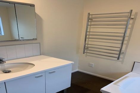 Photo of property in 18 Kaikoura Street, Maupuia, Wellington, 6022