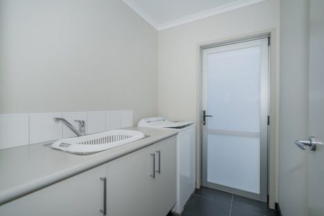 Photo of property in 17 Hahei Beach Road, Hahei, Whitianga, 3591