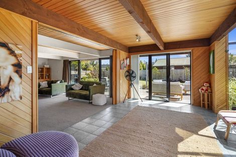 Photo of property in 12 Harrod Place, Rangiora, 7400