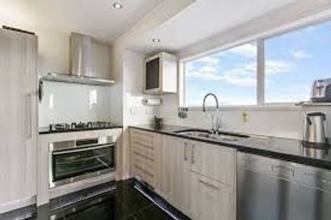 Photo of property in 4/11 Huapai Street, Onehunga, Auckland, 1061