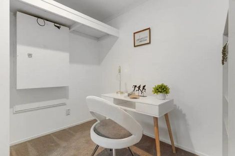 Photo of property in 26 Coles Crescent, Papakura, 2110