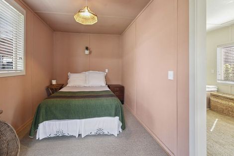 Photo of property in 35 Tamatea Road, Taupo, 3330