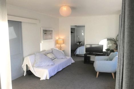 Photo of property in 2/328 Lake Road, Hauraki, Auckland, 0622