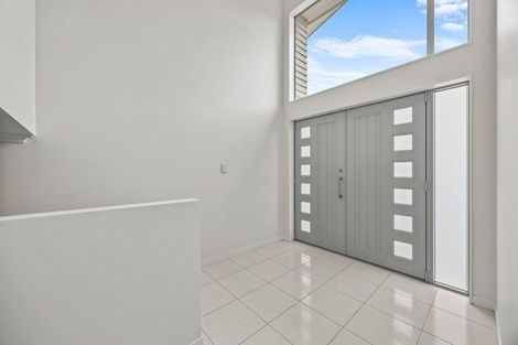 Photo of property in 7 Lewis Road, Pakuranga, Auckland, 2010