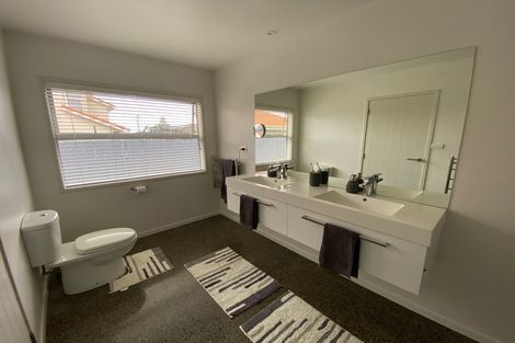 Photo of property in 5 Waiora Place, Pyes Pa, Tauranga, 3112
