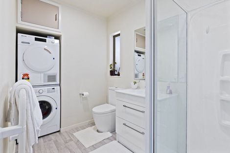 Photo of property in 1 Pohutukawa Grove, Titahi Bay, Porirua, 5022