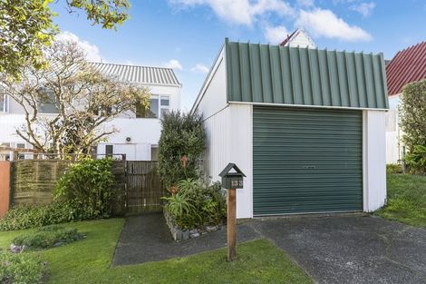 Photo of property in 133 Akaroa Drive, Maupuia, Wellington, 6022