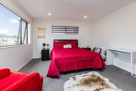 Photo of property in 32 Carrickdawson Drive, Flat Bush, Auckland, 2019