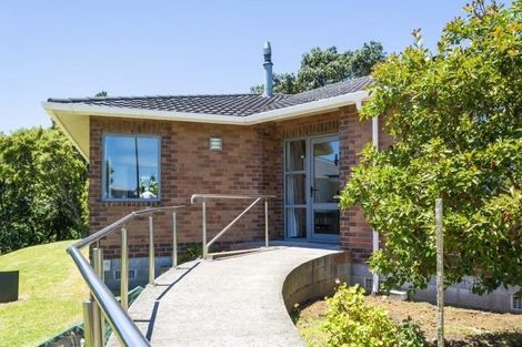 Photo of property in 12 Eton Place, Spotswood, New Plymouth, 4310