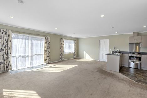 Photo of property in 35 Woodland Mews, Wainuiomata, Lower Hutt, 5014