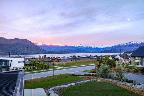 Photo of property in 58 Forest Heights, Wanaka, 9305