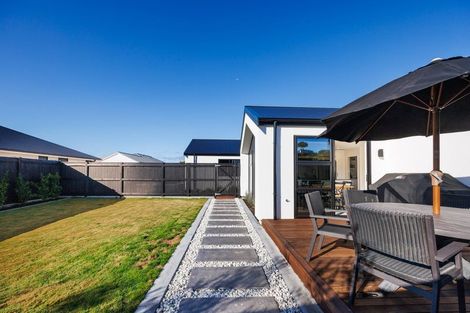 Photo of property in 7 Gratitude Way, Kelvin Grove, Palmerston North, 4414