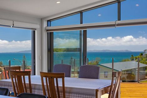 Photo of property in 11 Dudley Crescent, Cable Bay, 0420