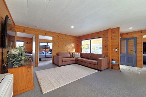 Photo of property in 302 Matarangi Drive, Matarangi, Whitianga, 3592