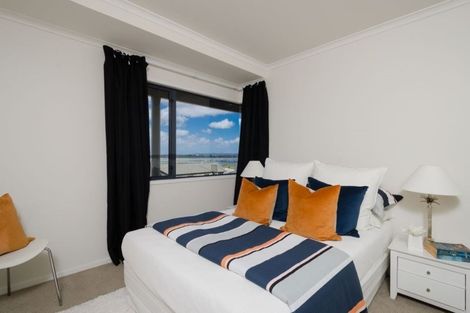 Photo of property in 37 Bannings Way, Hobsonville, Auckland, 0618