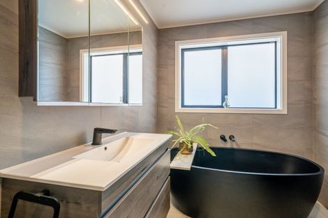 Photo of property in 20 Kerrigan Crescent, Wallaceville, Upper Hutt, 5018