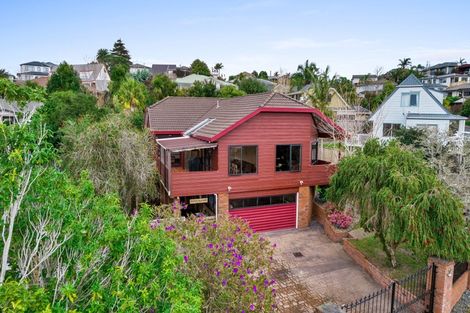 Photo of property in 10 Ballini Rise, West Harbour, Auckland, 0618