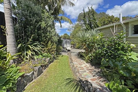 Photo of property in 2/54 Killarney Avenue, Torbay, Auckland, 0630
