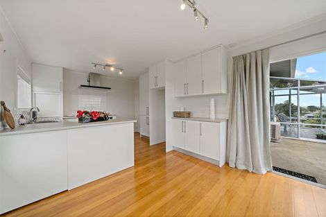 Photo of property in 1/1 Kaihu Street, Northcote, Auckland, 0627