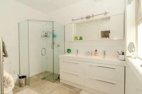 Photo of property in 9 Kotare Heights, Kerikeri, 0230