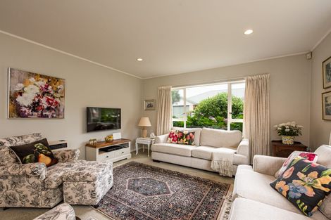 Photo of property in 116 Oxford Street, Tawa, Wellington, 5028