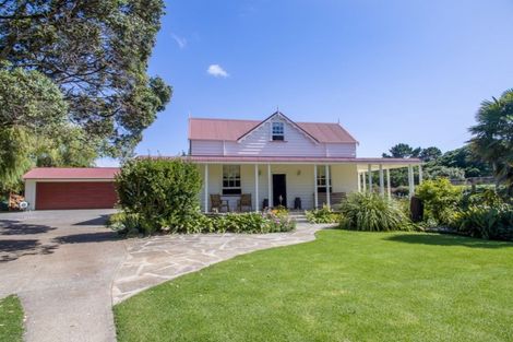 Photo of property in 366 Awhitu Central Road, Awhitu, 2684