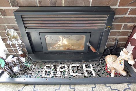 Photo of property in 13 Barber Street, Foxton Beach, Foxton, 4815