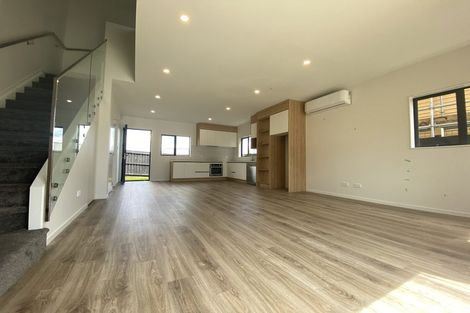 Photo of property in 46b Crestview Rise, Papakura, 2110