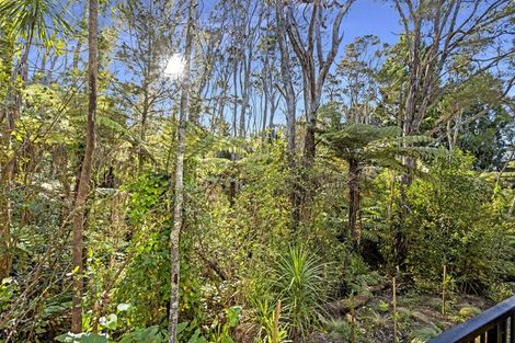 Photo of property in 27 Tokai Place, Glen Eden, 0602