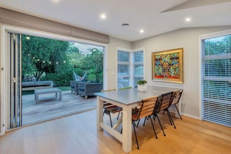 Photo of property in 15 Anakiwa Place, Milford, Auckland, 0620