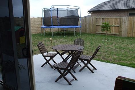 Photo of property in 12 Sophies Way, Papamoa Beach, Papamoa, 3118