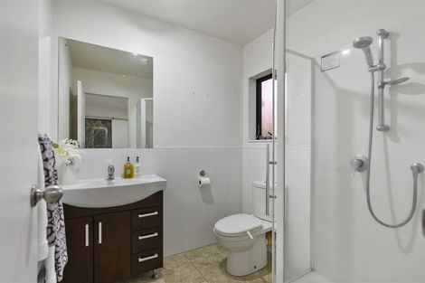 Photo of property in 209a Forrest Hill Road, Forrest Hill, Auckland, 0620