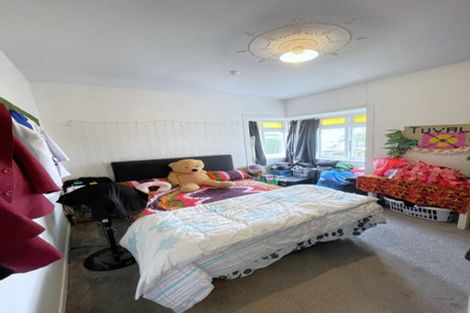 Photo of property in 11 Clayburn Road, Glen Eden, Auckland, 0602