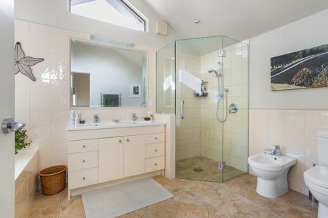 Photo of property in 21 Manuka Drive, Whangamata, 3691