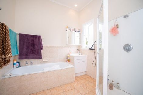 Photo of property in 12 Marne Street, Hokowhitu, Palmerston North, 4410
