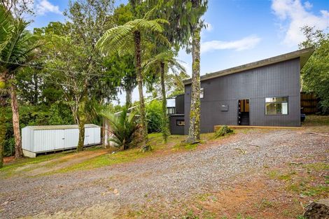 Photo of property in 6 Tawari Road, Henderson Valley, Auckland, 0612