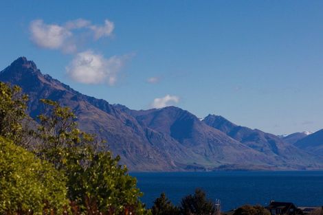 Photo of property in 4 Oregon Drive, Kelvin Heights, Queenstown, 9300