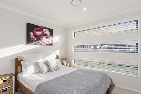 Photo of property in 10 Kayelene Place, Omokoroa, 3114