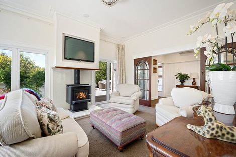 Photo of property in 5 Macmillan Avenue, Cashmere, Christchurch, 8022