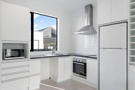 Photo of property in 24 Frank Gill Road, Hobsonville, Auckland, 0616