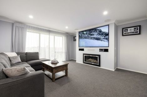 Photo of property in 20 Rose Berry Crescent, Flagstaff, Hamilton, 3210